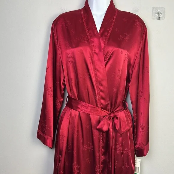 NEW Jones New York Solid Satin Jacquard Robe in Red Size L/XL Attached Belt Soft